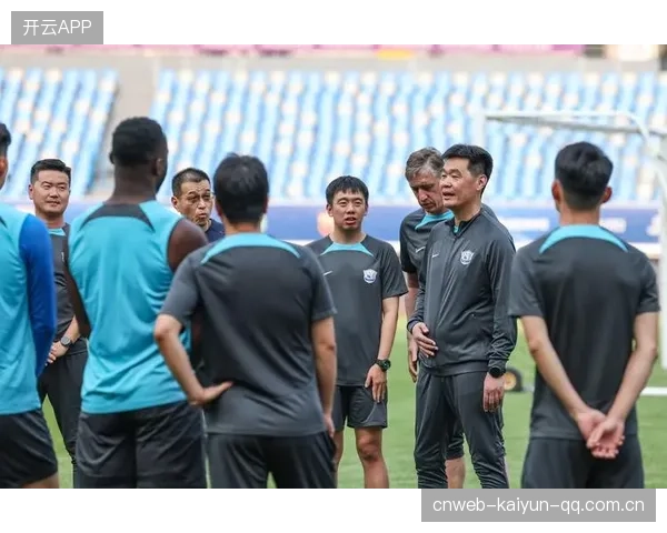 李霄鹏离任是否会引发教练市场薪酬升级的风暴？